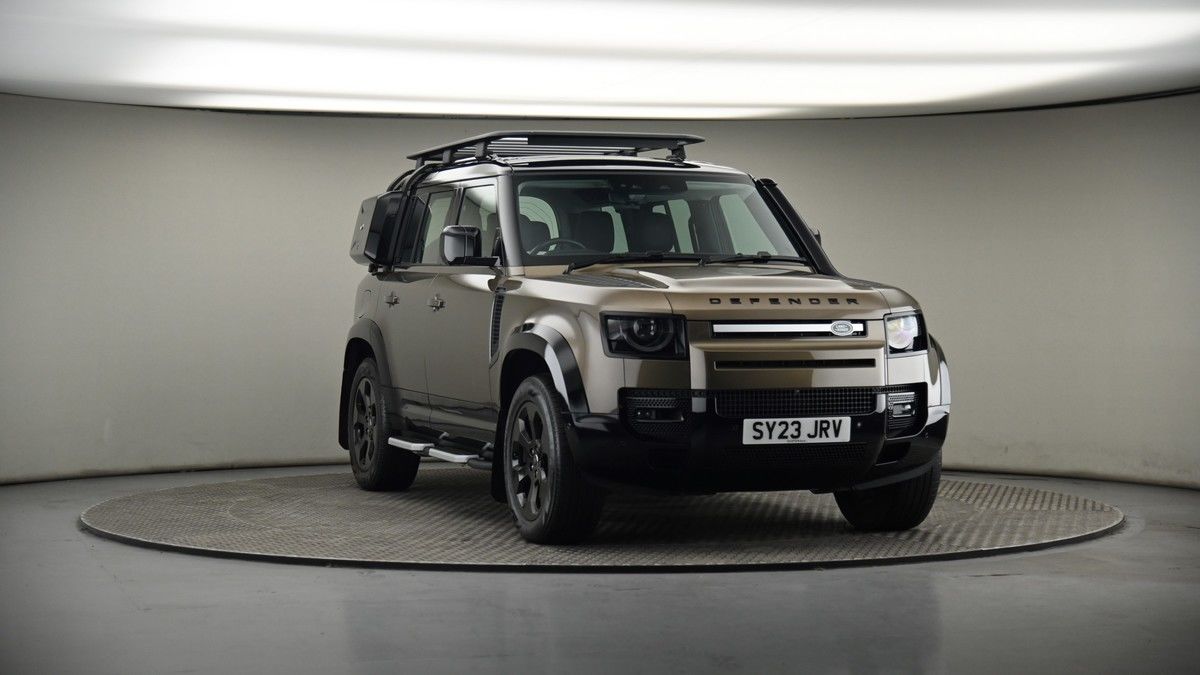 More views of Land Rover Defender 110