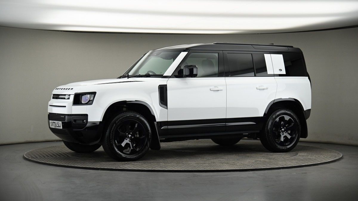 More views of Land Rover Defender 110