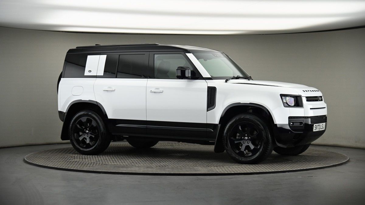 Land Rover Defender 110 Image 6