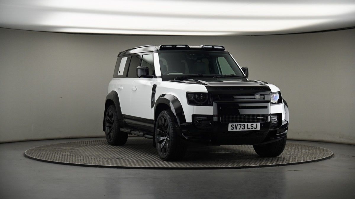 More views of Land Rover Defender 110