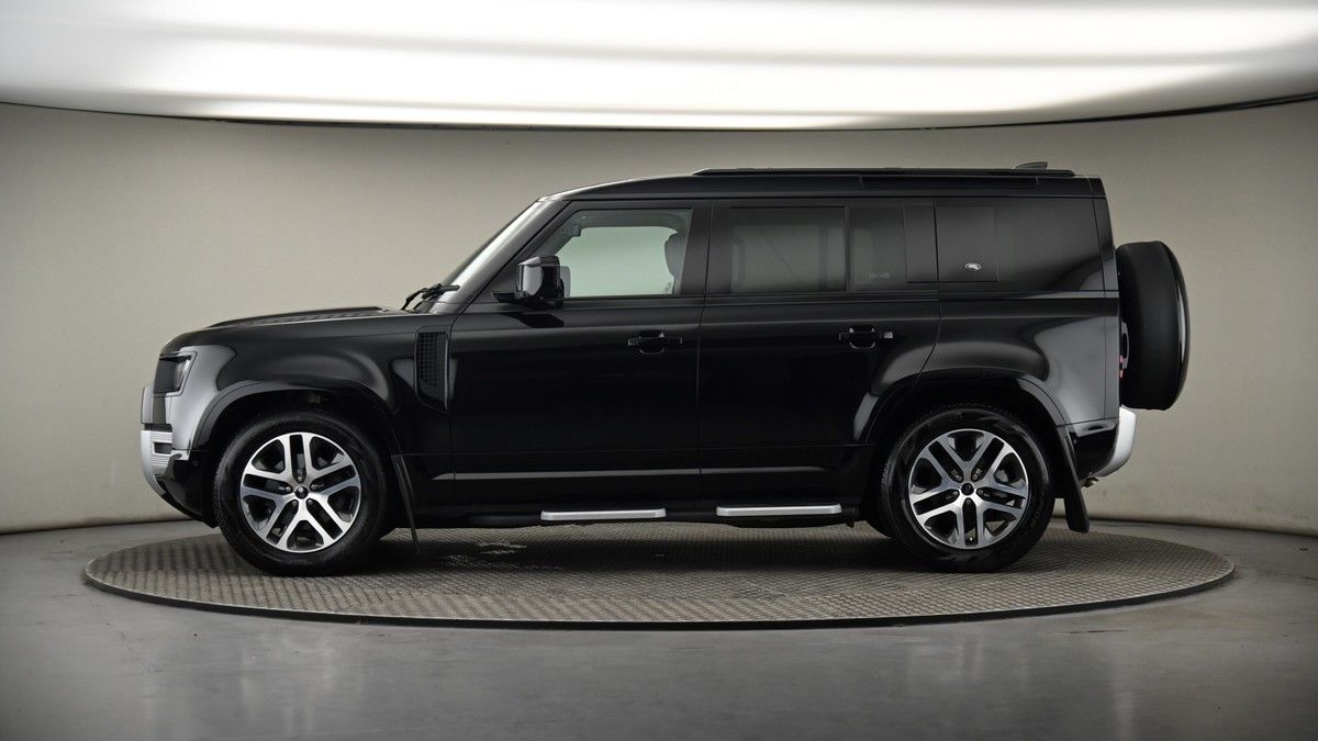 Land Rover Defender 110 Urban Image 19