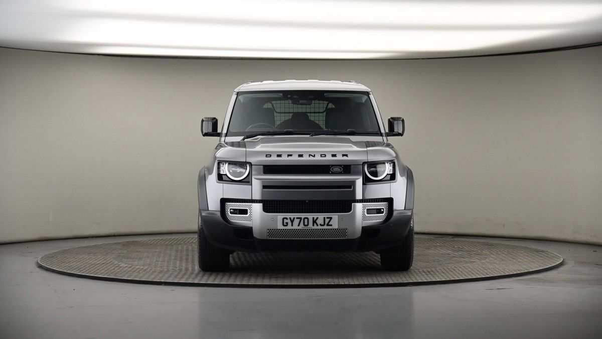 Land Rover Defender 110 Image 17