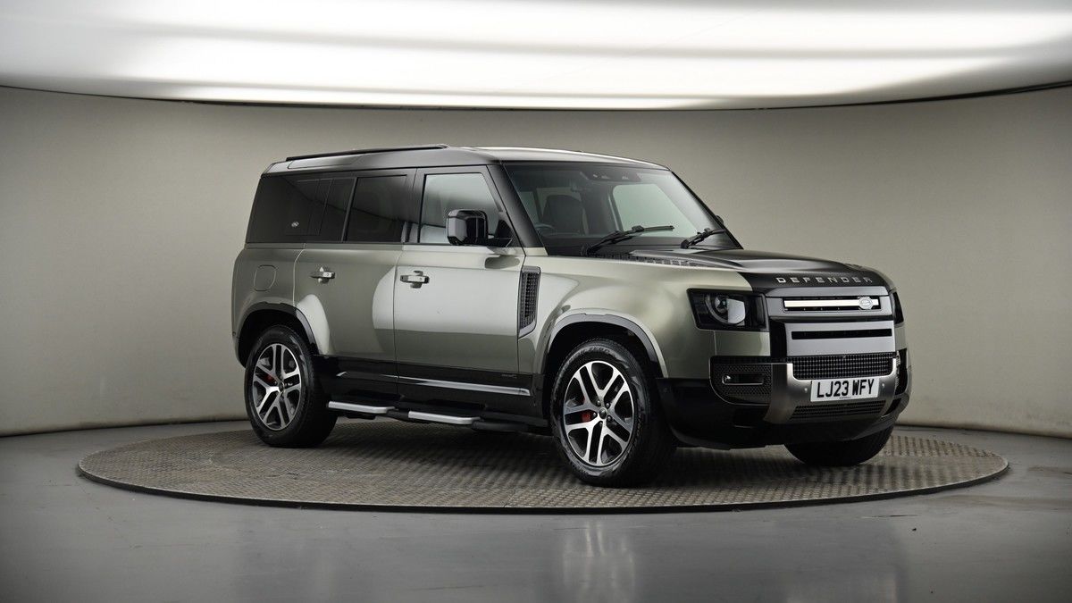 More views of Land Rover Defender 110