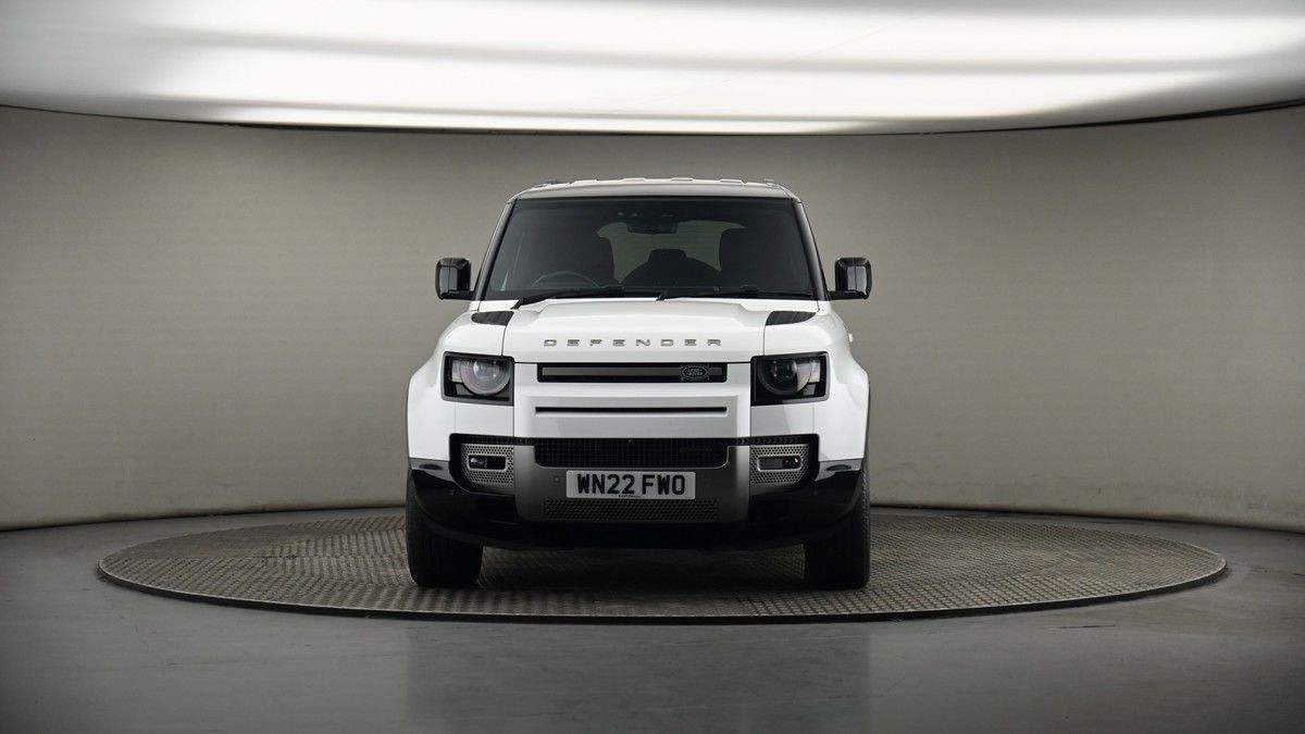 Land Rover Defender 110 Image 18
