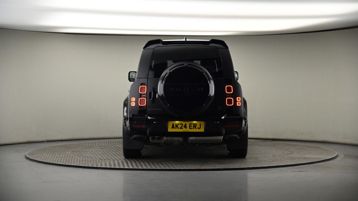 Land Rover Defender 130 Image 17