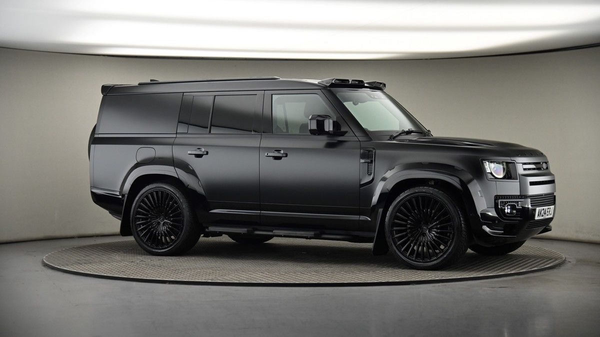 Land Rover Defender 130 Image 6