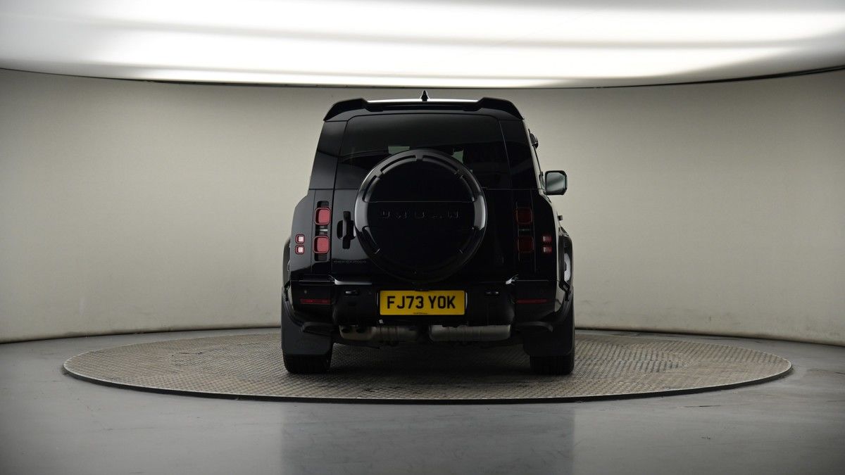 Land Rover Defender 130 Image 17