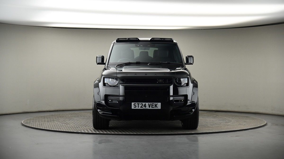 Land Rover Defender 130 Image 18