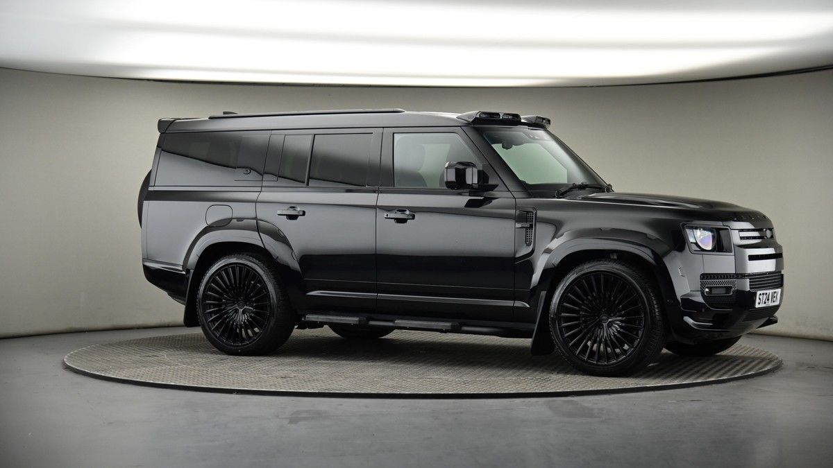 Land Rover Defender 130 Image 6
