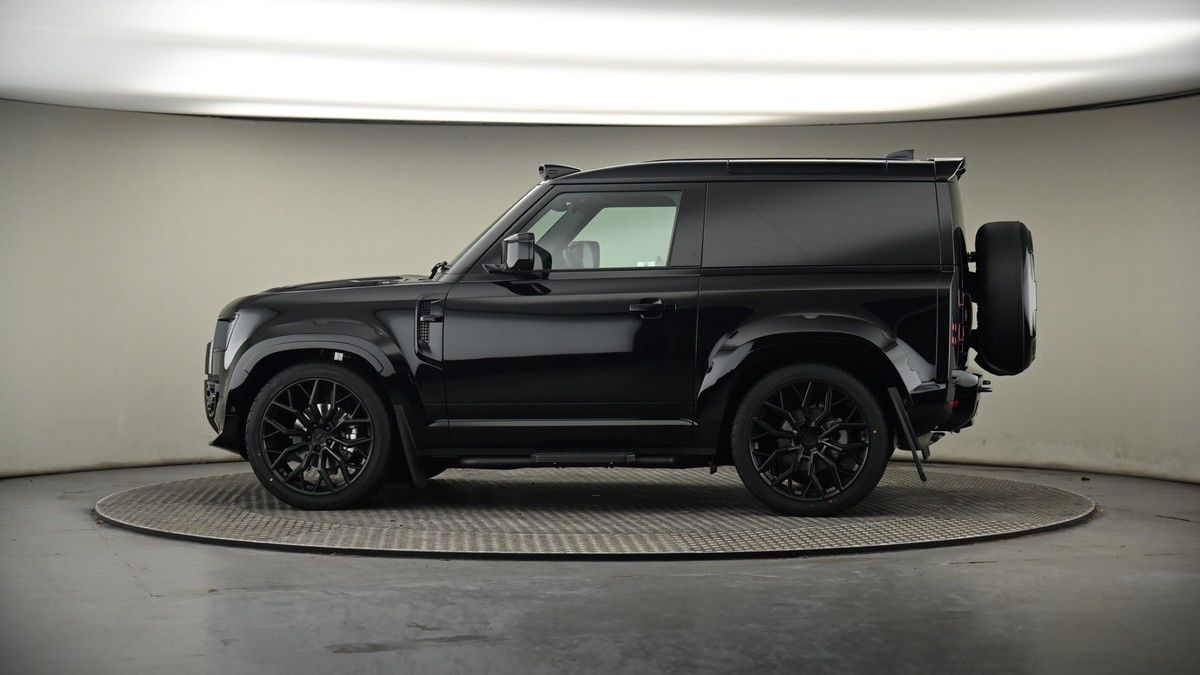 More views of Land Rover Defender 90