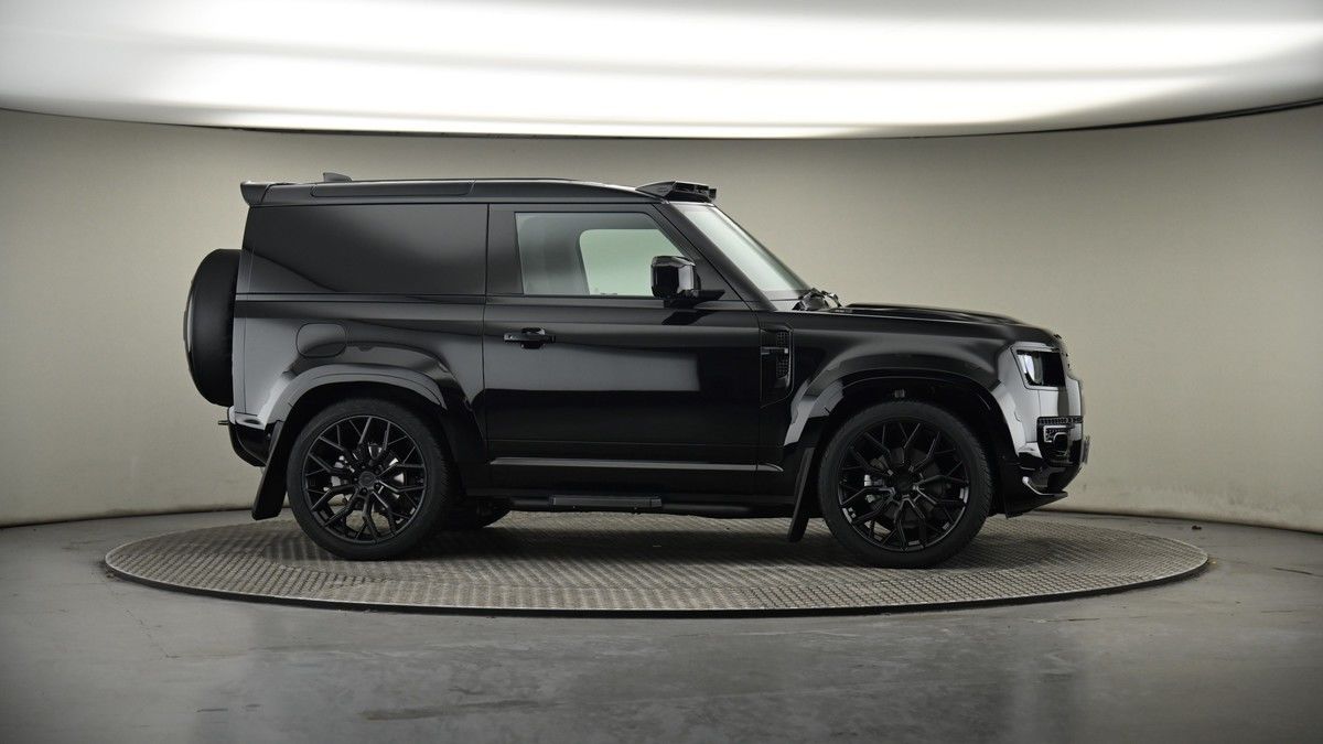 More views of Land Rover Defender 90
