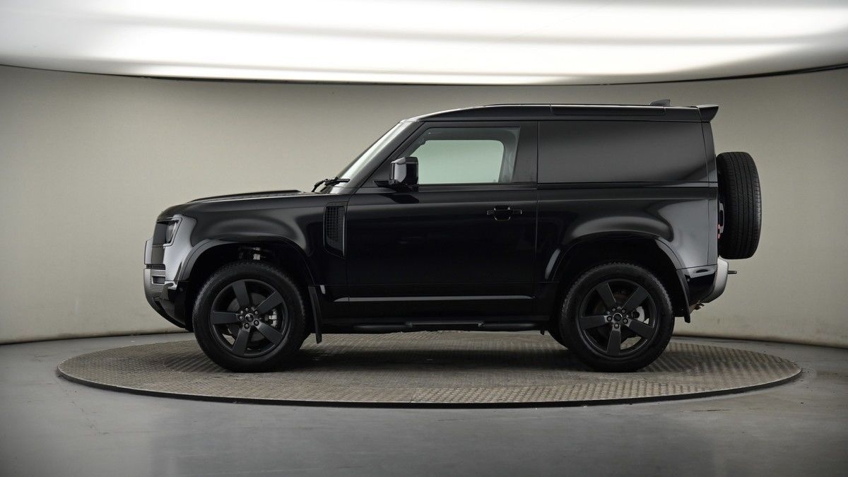 Land Rover Defender 90 Image 16