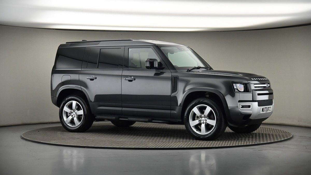 Land Rover Defender 110 Image 6