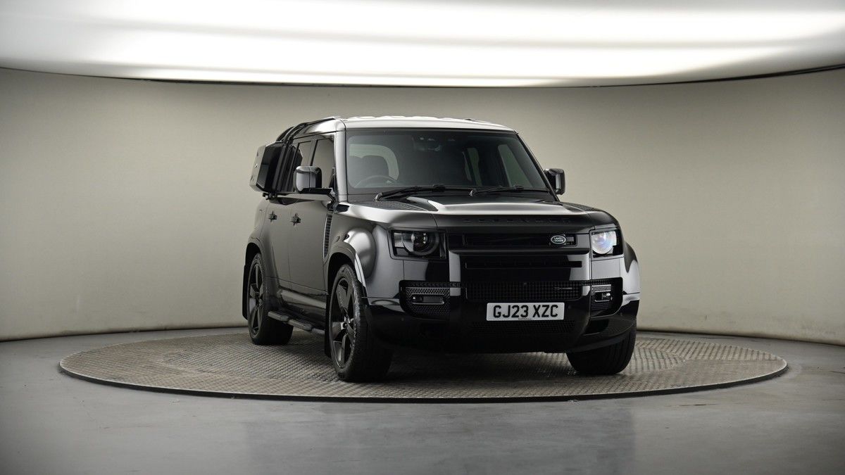 More views of Land Rover Defender 110