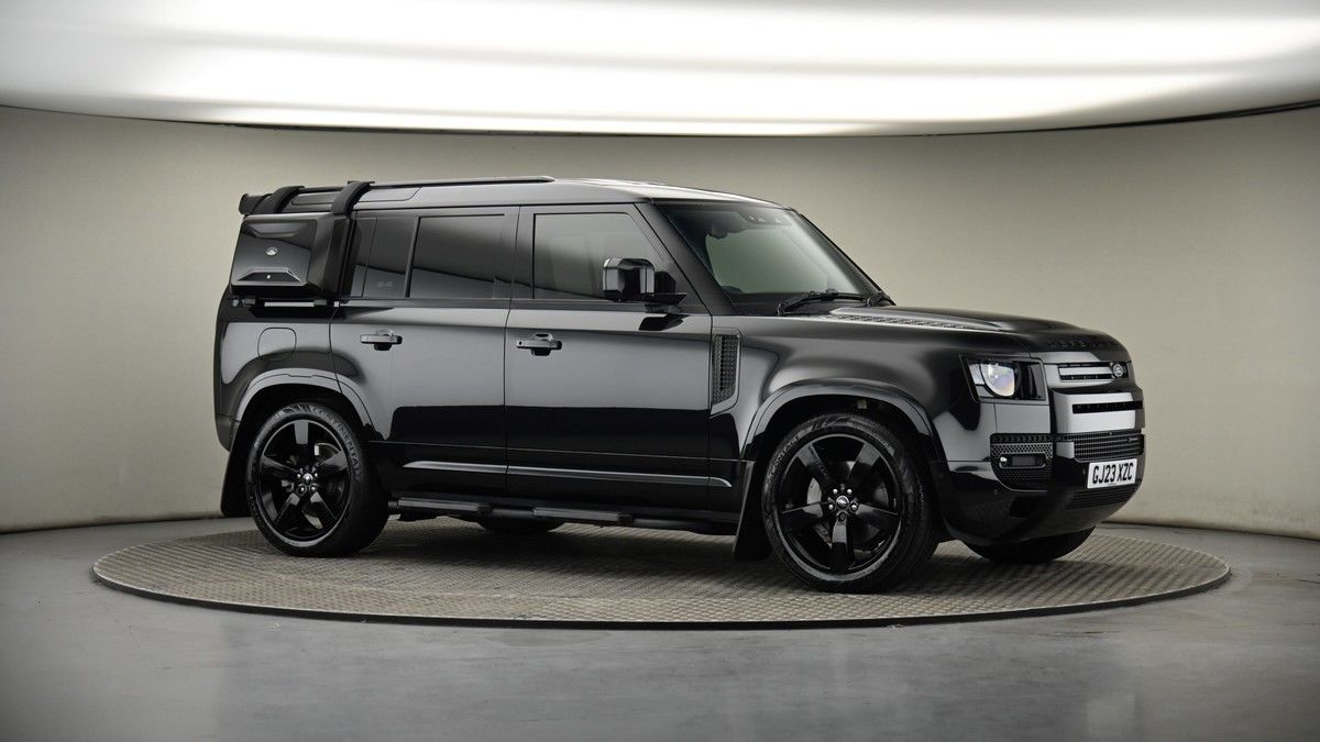 Land Rover Defender 110 Image 6