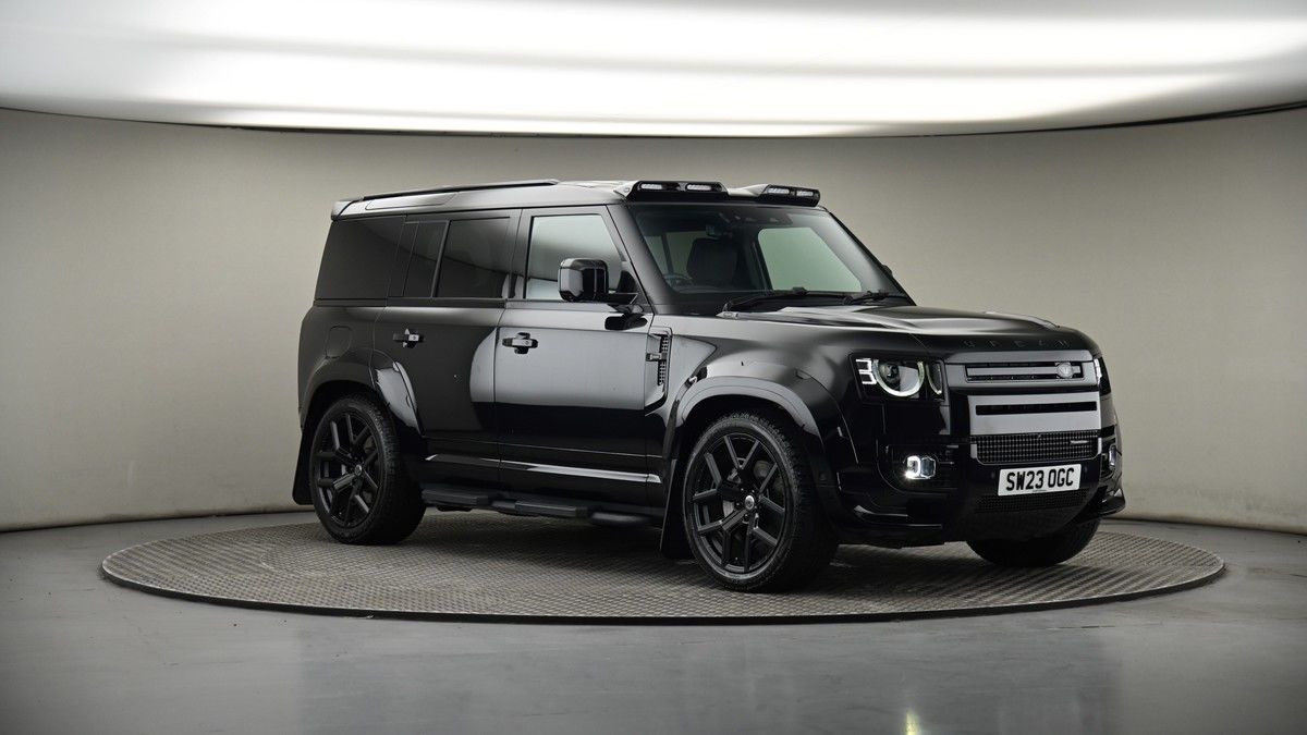 More views of Land Rover Defender 110
