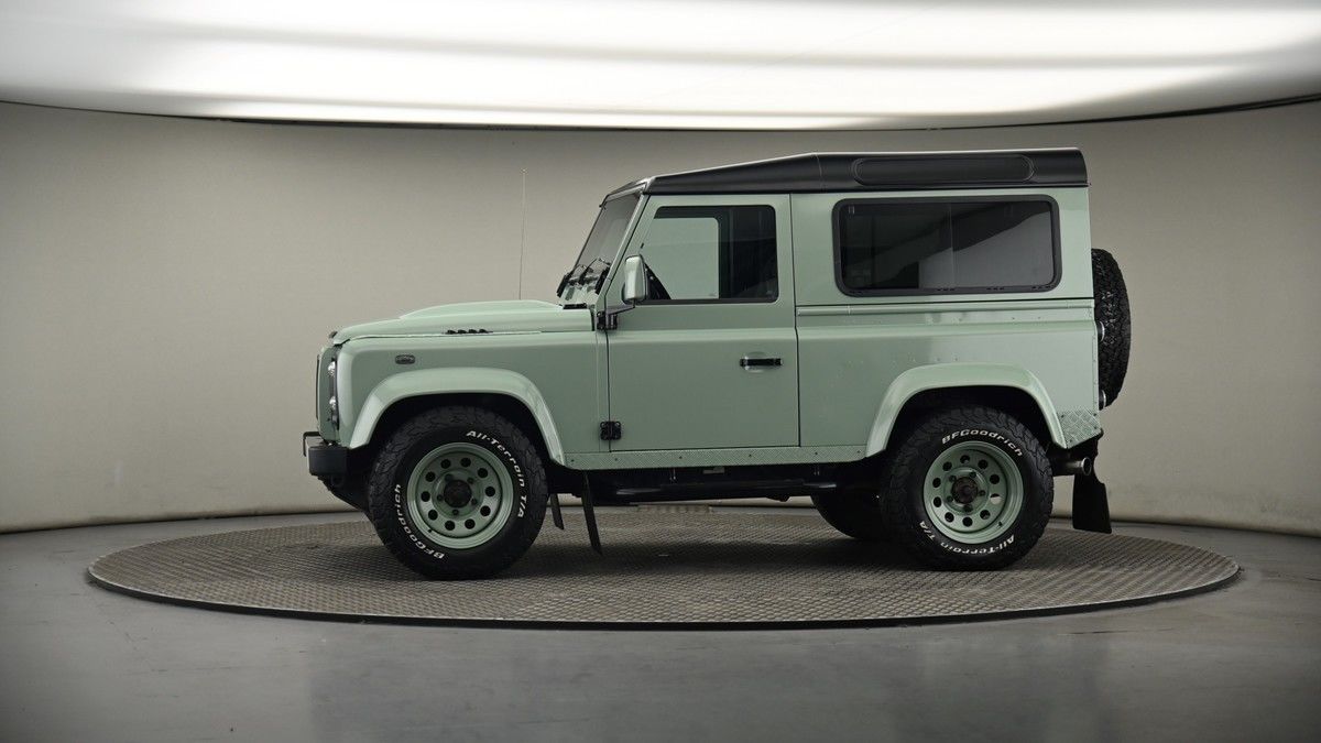 More views of Land Rover Defender 90