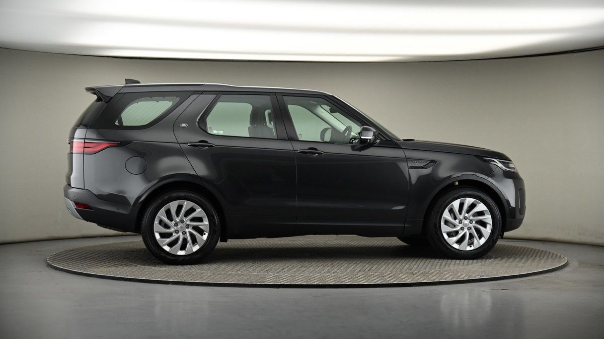 More views of Land Rover Discovery