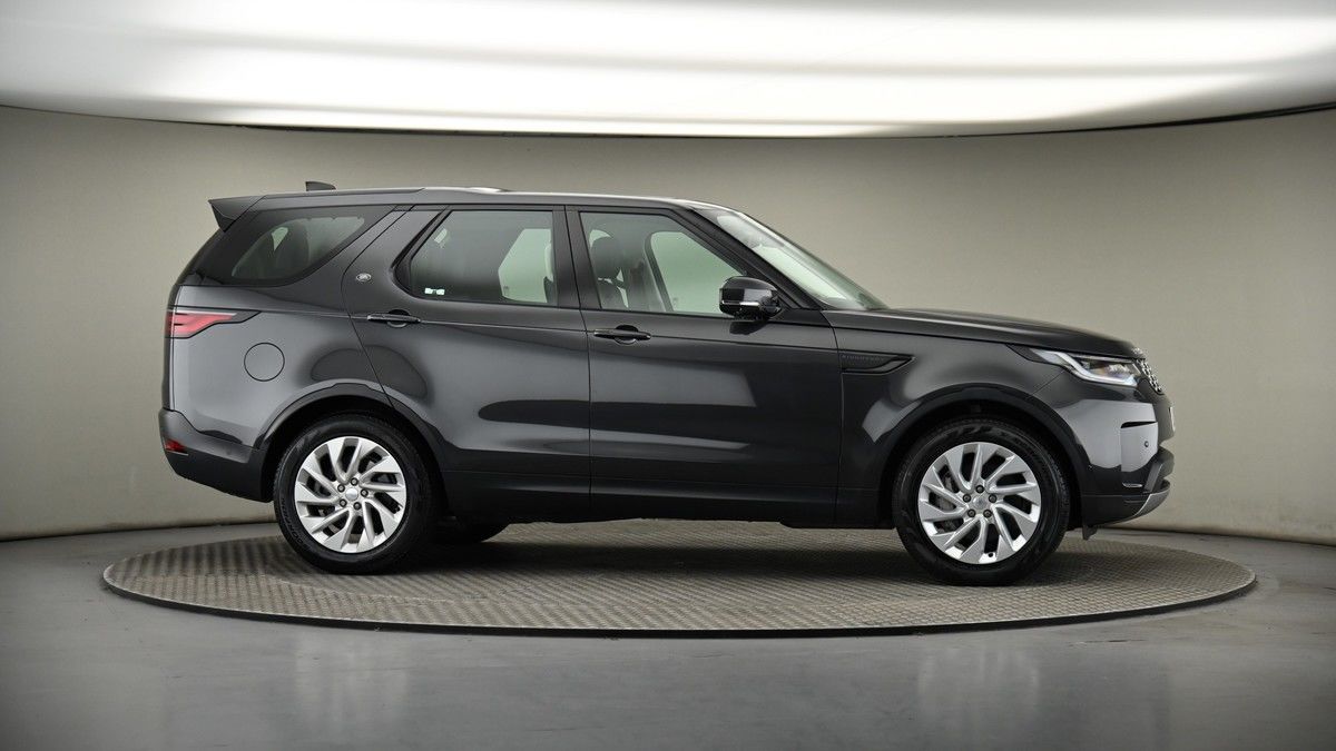 More views of Land Rover Discovery