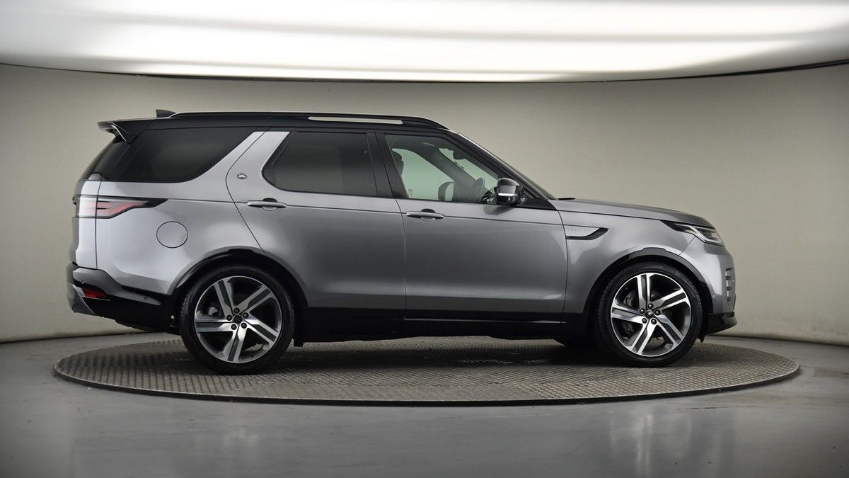More views of Land Rover Discovery