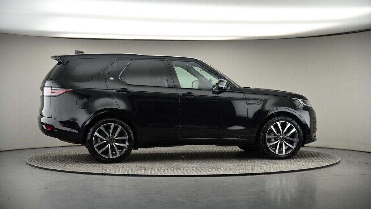 More views of Land Rover Discovery
