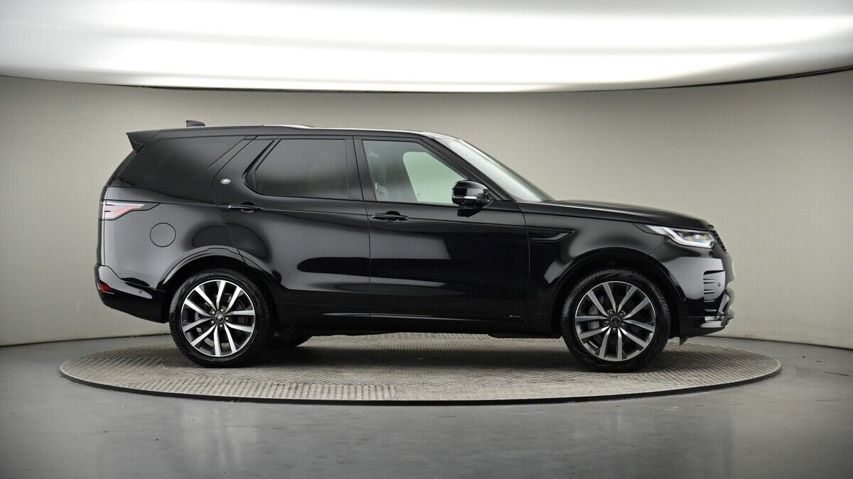More views of Land Rover Discovery