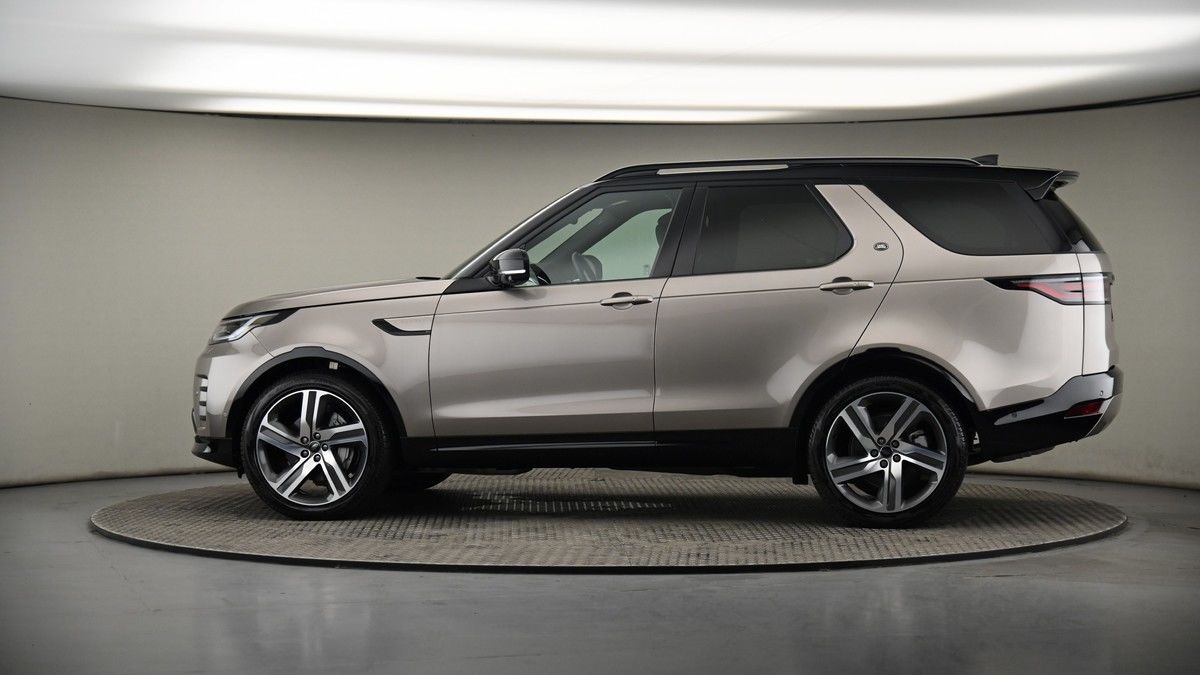 More views of Land Rover Discovery