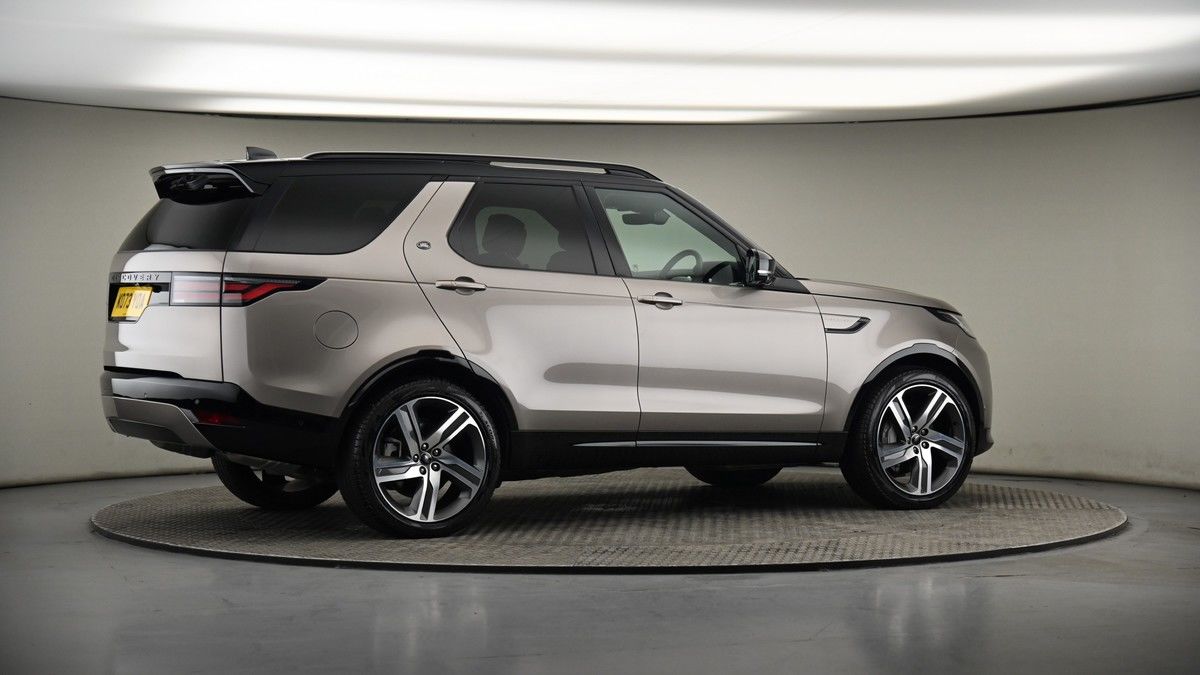 More views of Land Rover Discovery