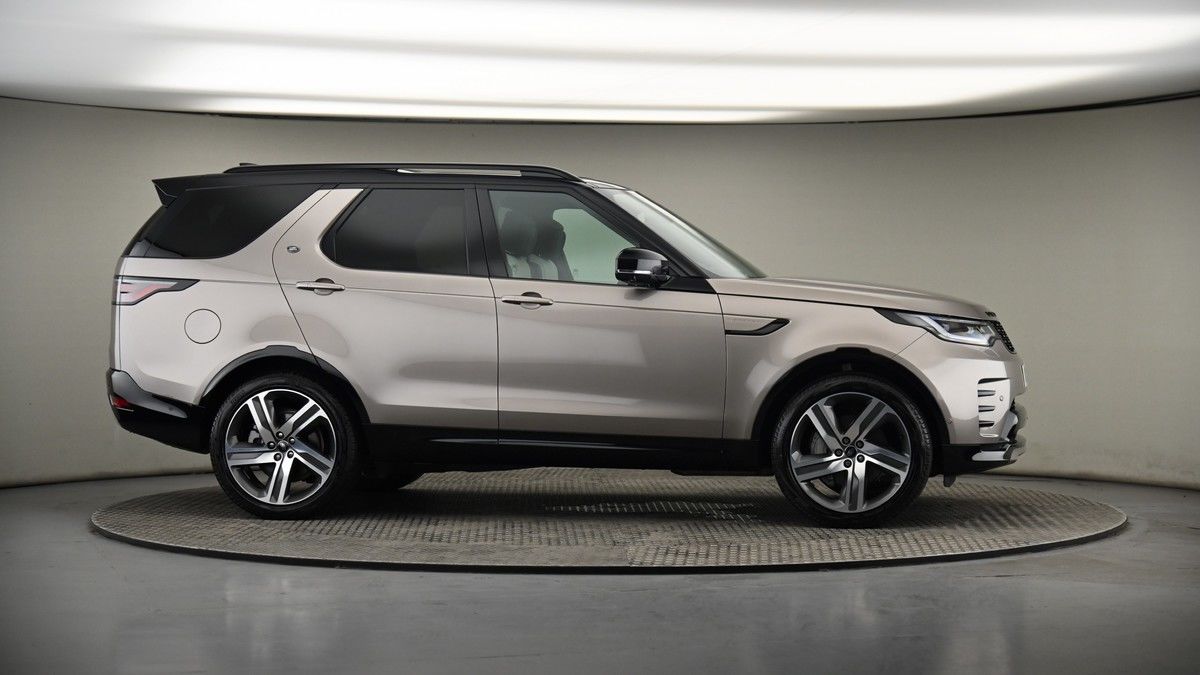 More views of Land Rover Discovery
