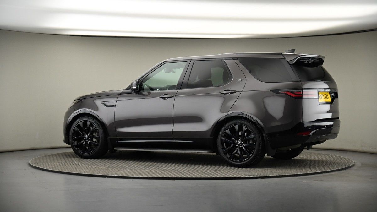More views of Land Rover Discovery