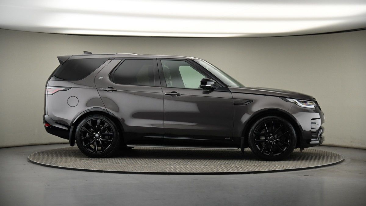 More views of Land Rover Discovery