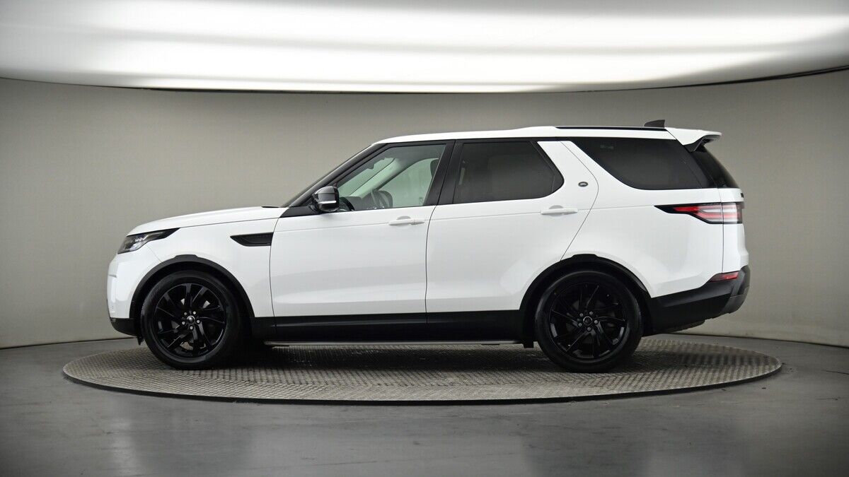More views of Land Rover Discovery