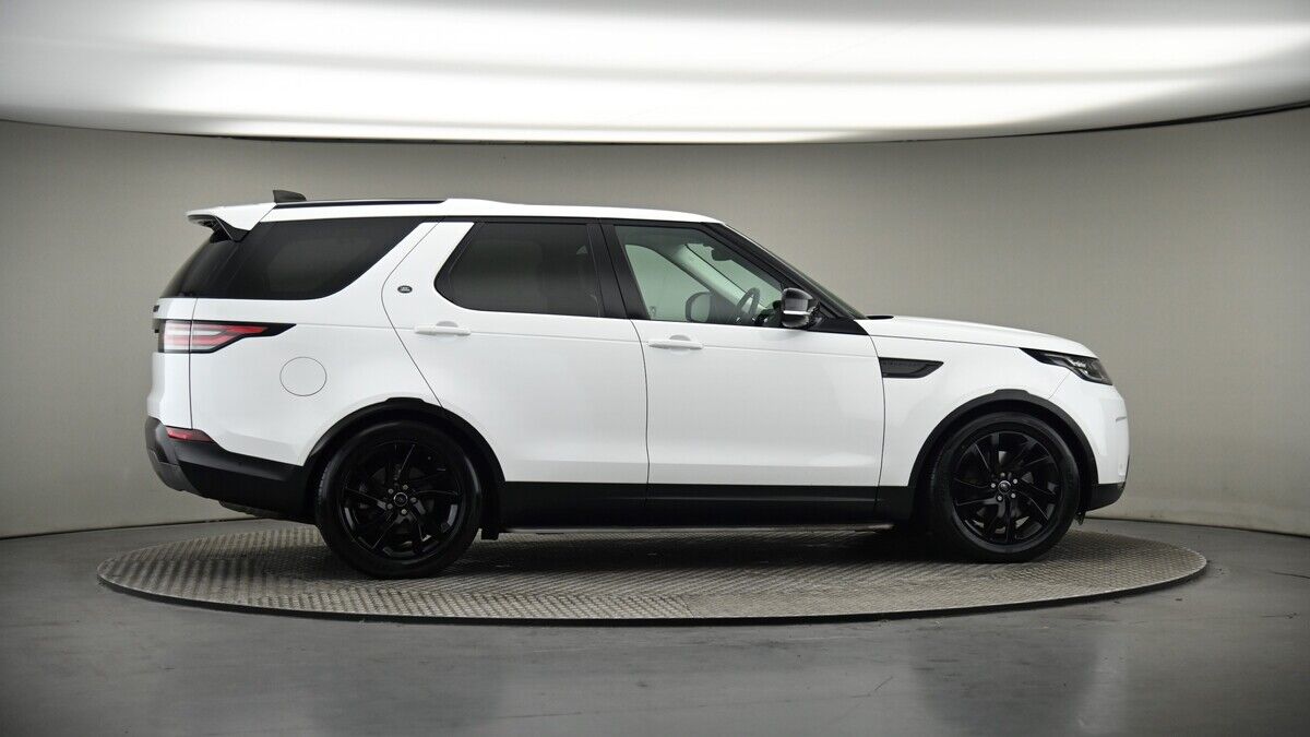 More views of Land Rover Discovery