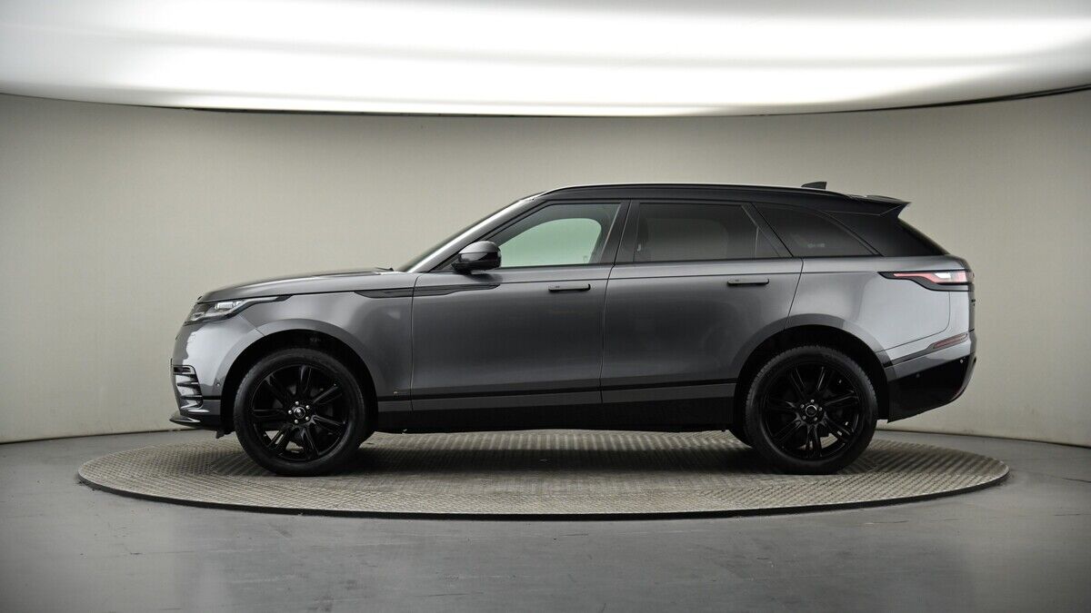 Land Rover Range Rover Velar Urban Image 19