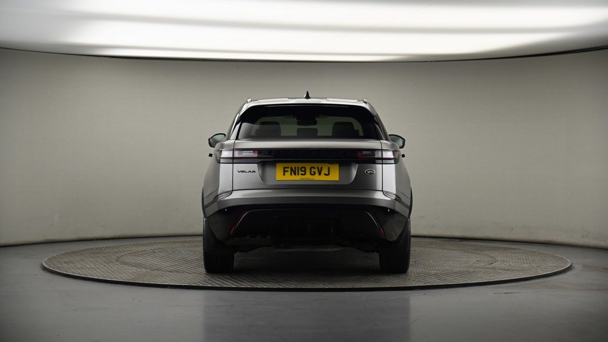 Land Rover Range Rover Velar Image 17