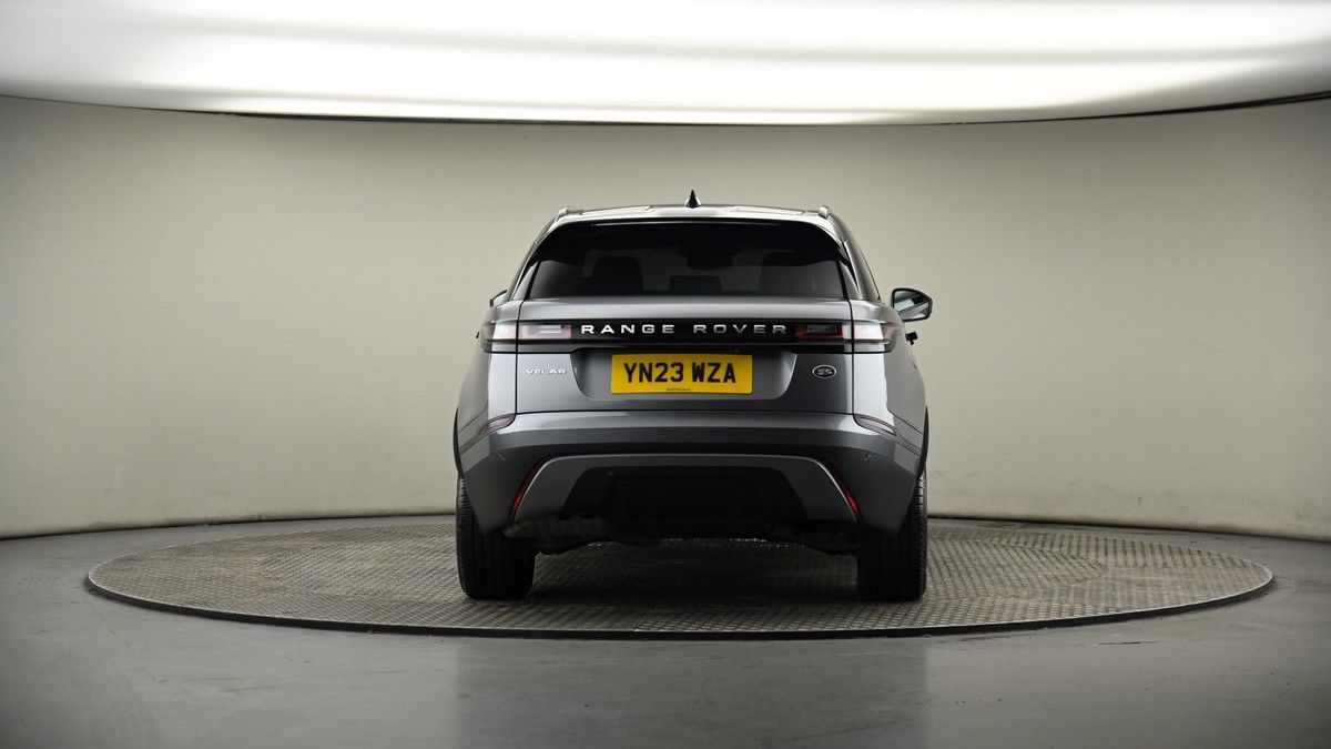 Land Rover Range Rover Velar Image 17
