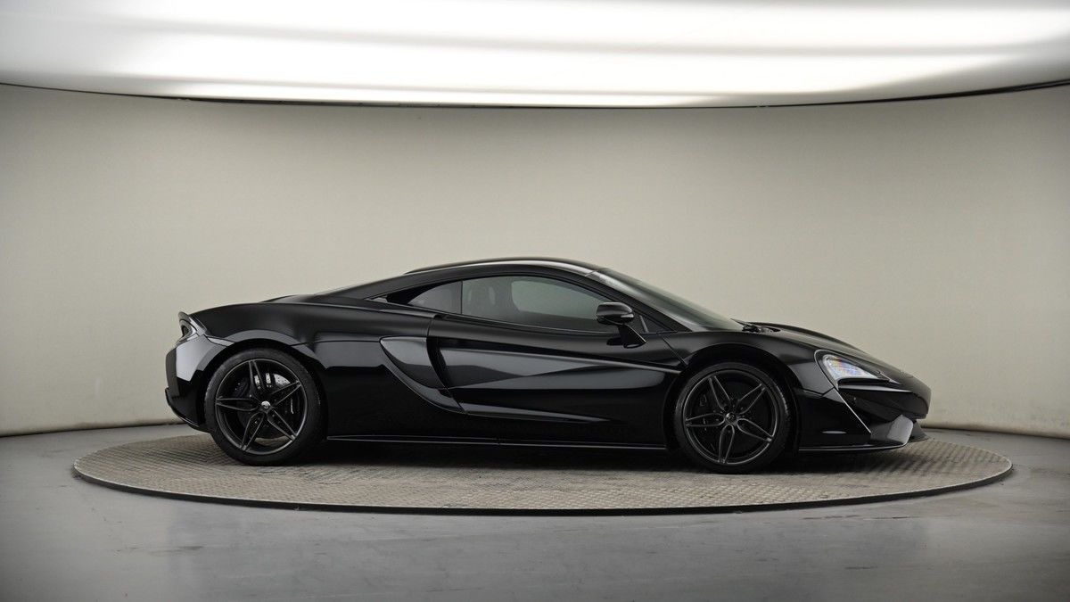 More views of McLaren 570S