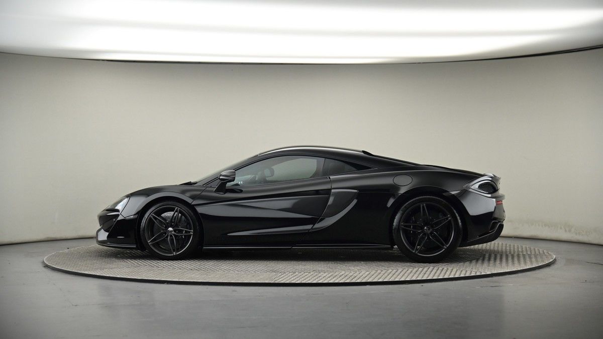 More views of McLaren 570S
