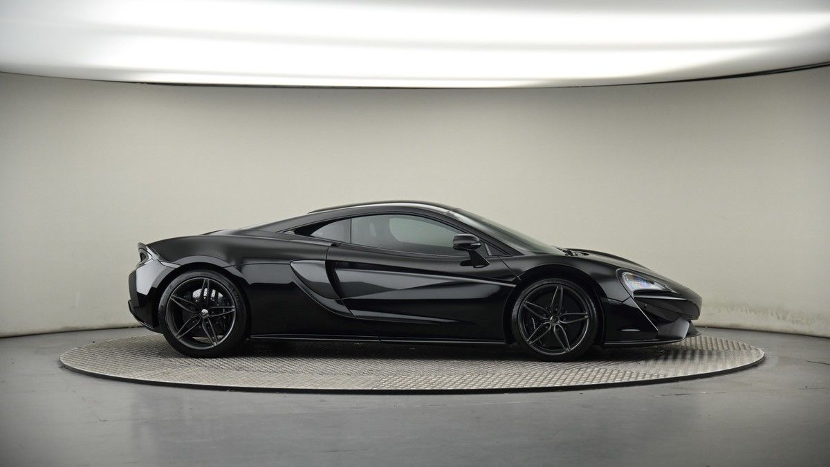 More views of McLaren 570S