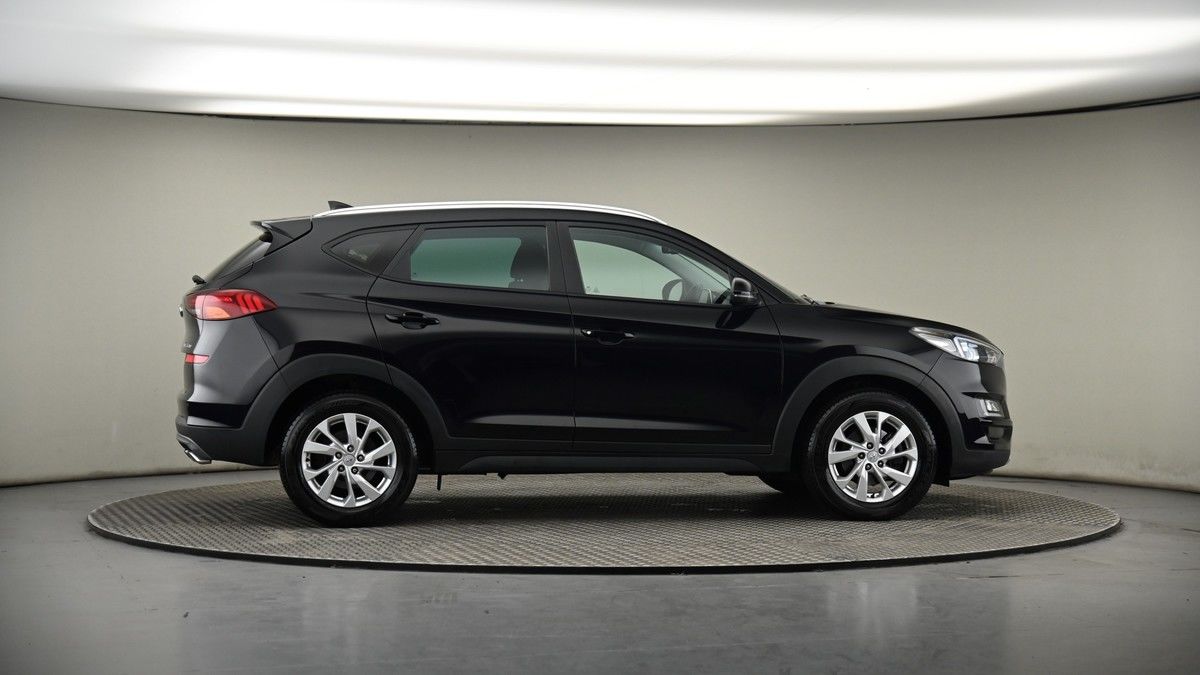 More views of Hyundai TUCSON