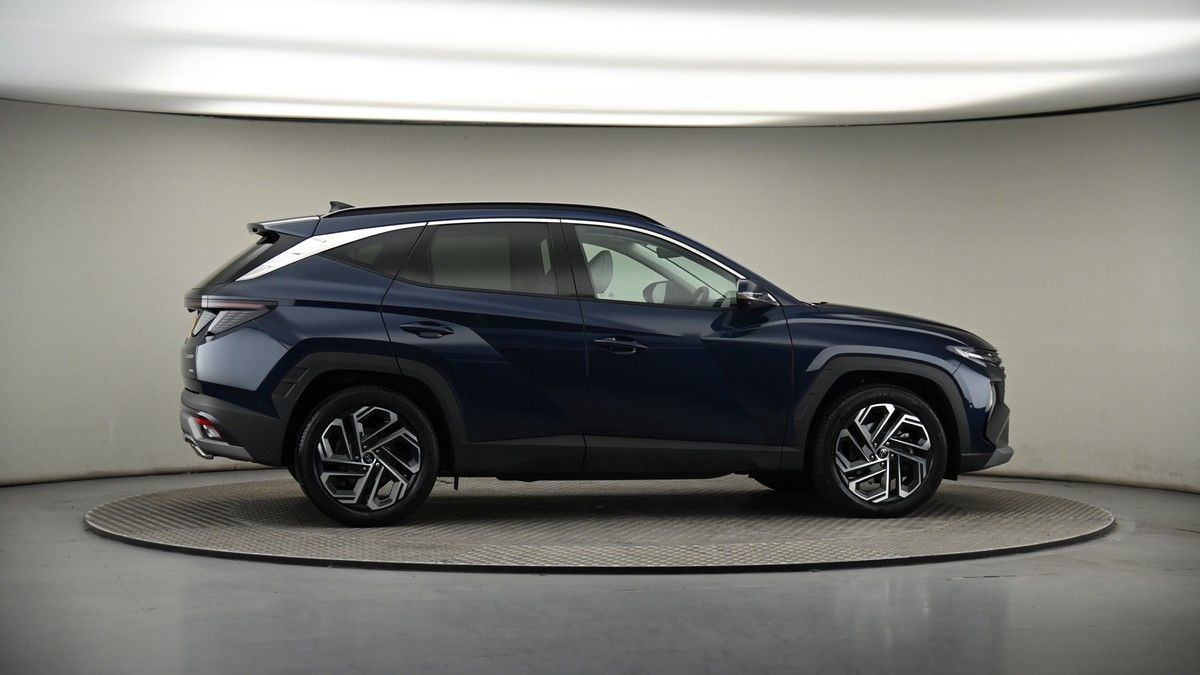 More views of Hyundai TUCSON