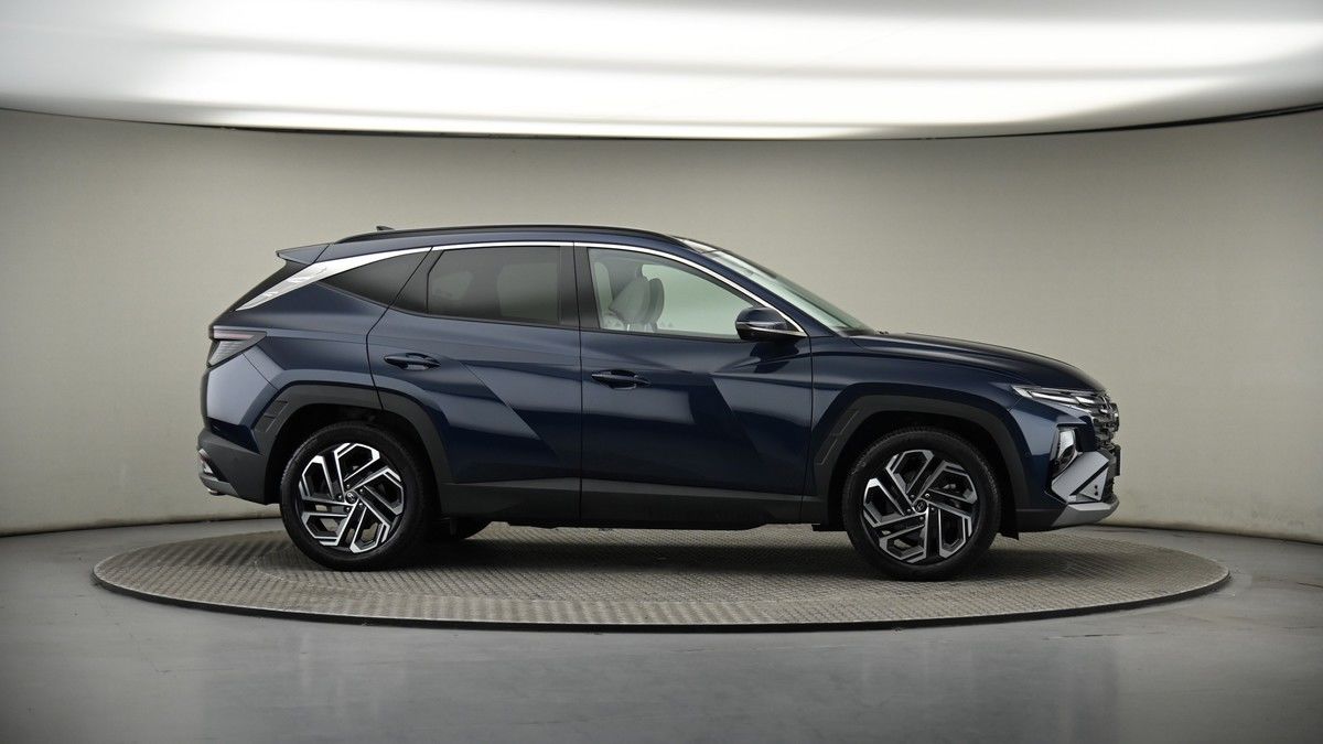 More views of Hyundai TUCSON