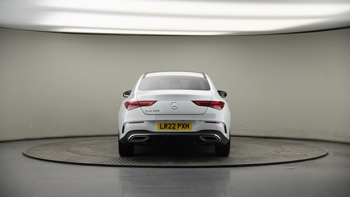 Mercedes-Benz CLA Image 17