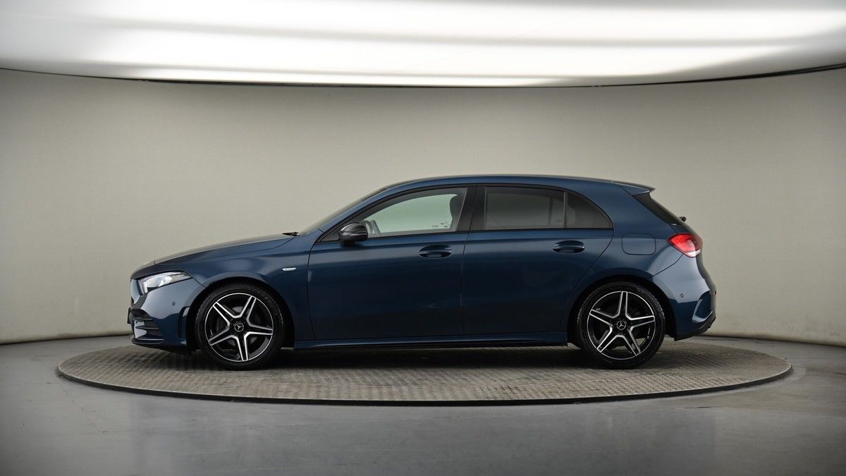 Mercedes-Benz A Class Image 18