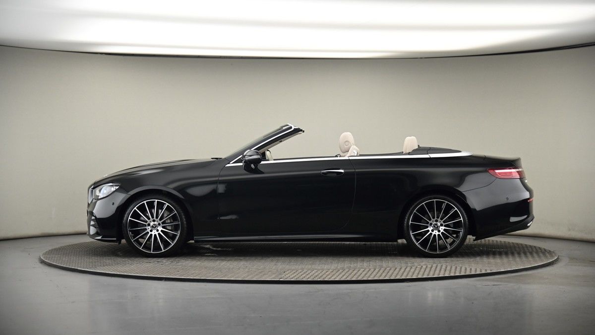 Mercedes-Benz E Class Image 19