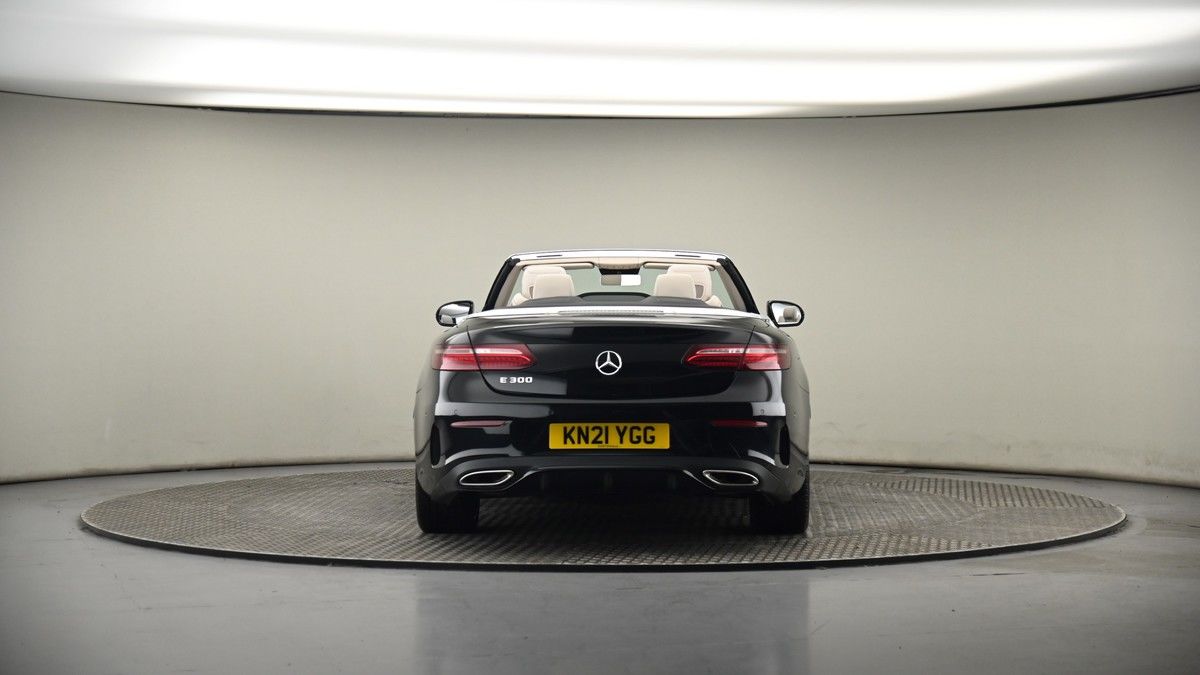 Mercedes-Benz E Class Image 17