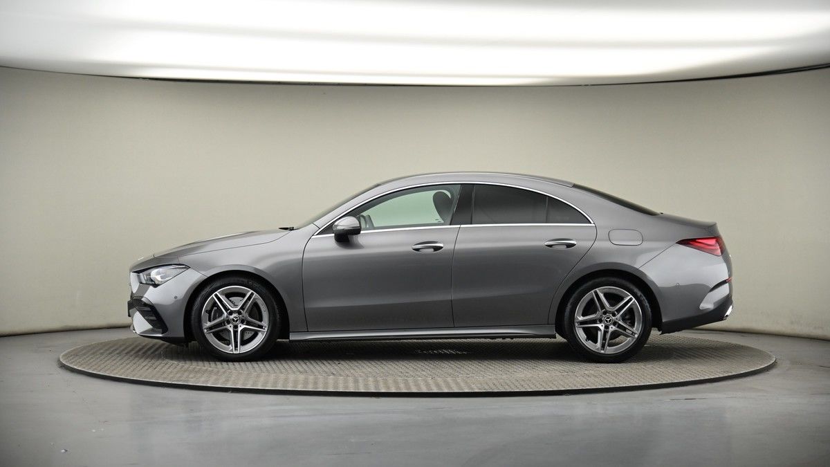 Mercedes-Benz CLA Image 18