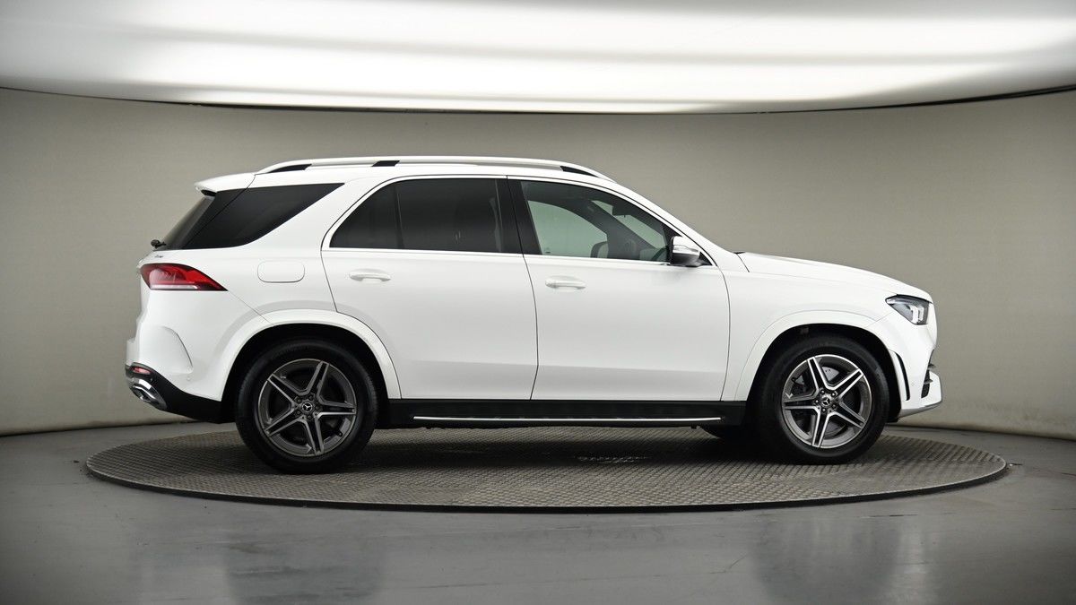More views of Mercedes-Benz GLE