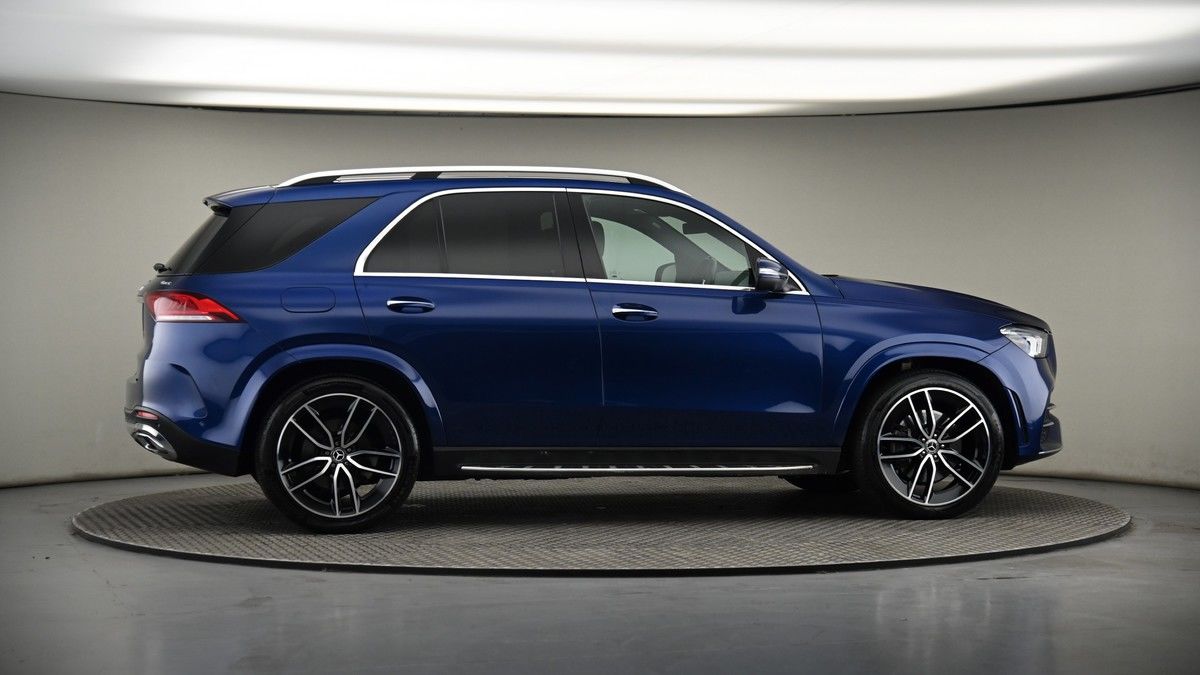 More views of Mercedes-Benz GLE