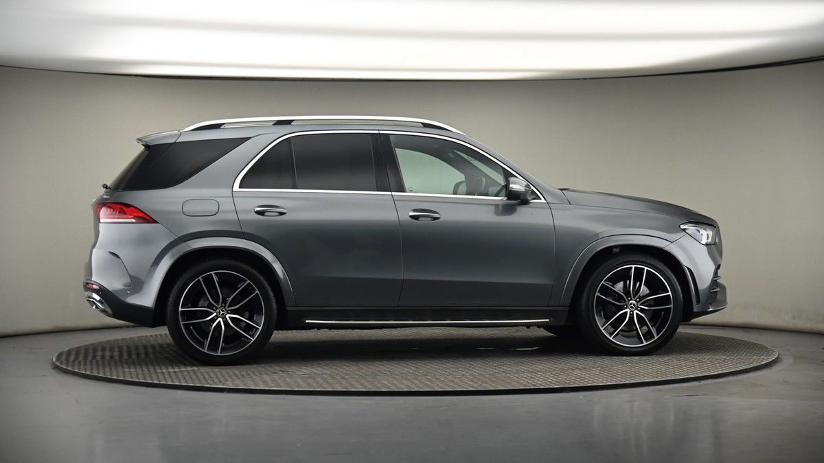 More views of Mercedes-Benz GLE
